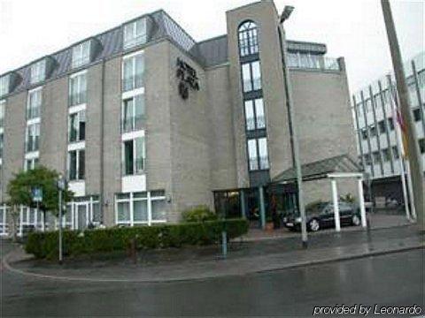 Hotel Plaza ดุยส์บูร์ก ภายนอก รูปภาพ