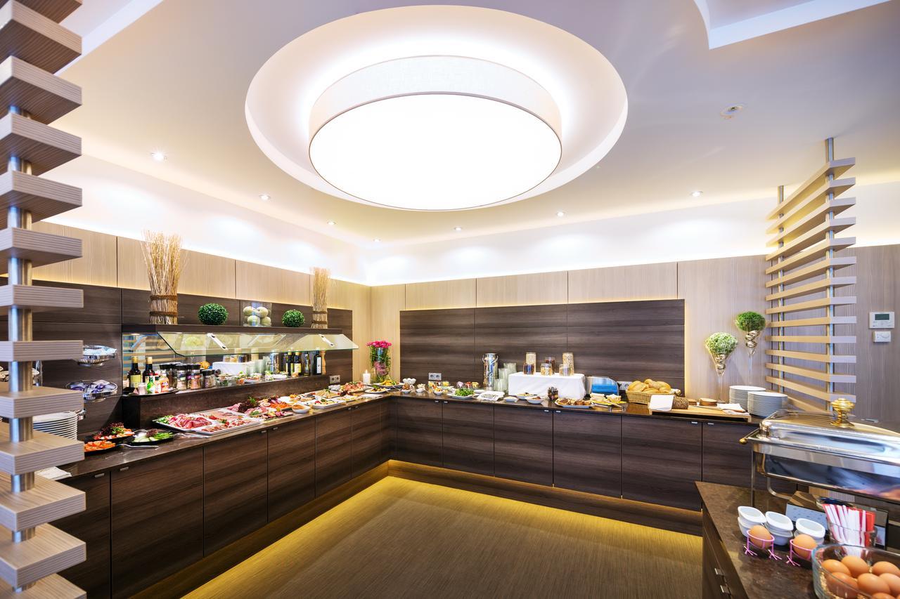 Hotel Plaza ดุยส์บูร์ก ภายนอก รูปภาพ