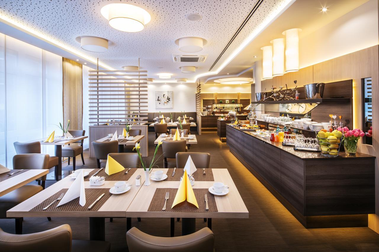 Hotel Plaza ดุยส์บูร์ก ภายนอก รูปภาพ